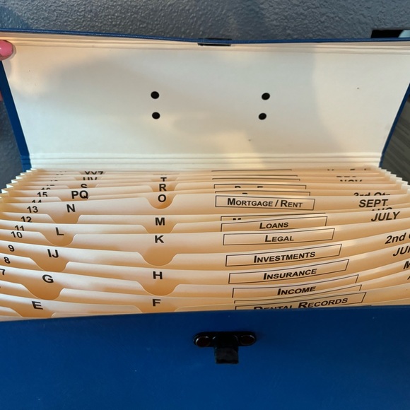 Expandable Accordion file folder twist lock closure 21 pockets - Picture 5 of 5